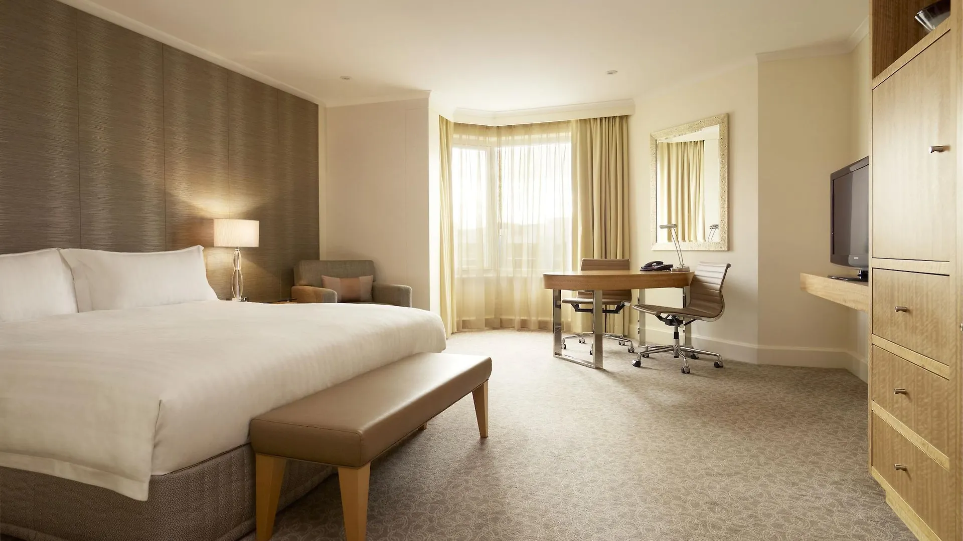 Residence On Langley Park Perth Hotel