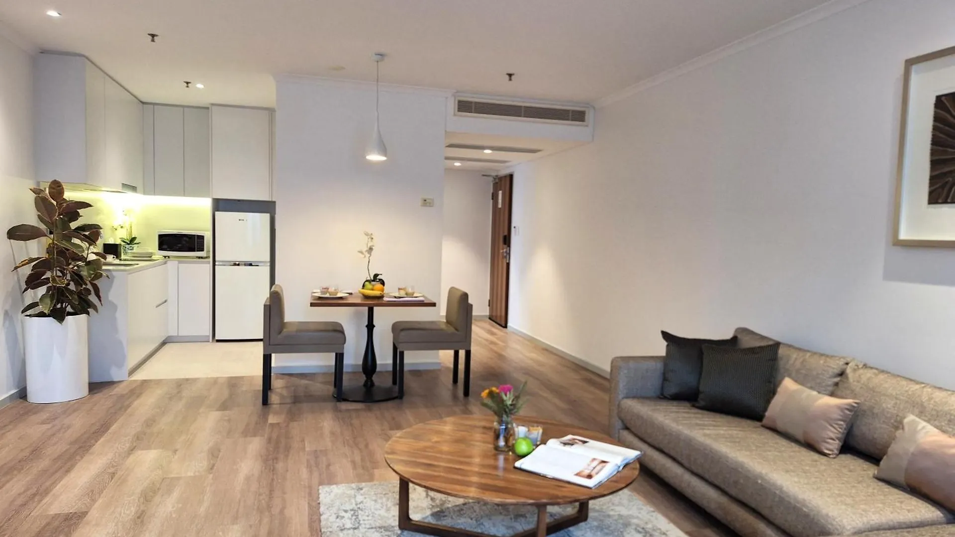 **** Hotel Residence On Langley Park Perth Australia