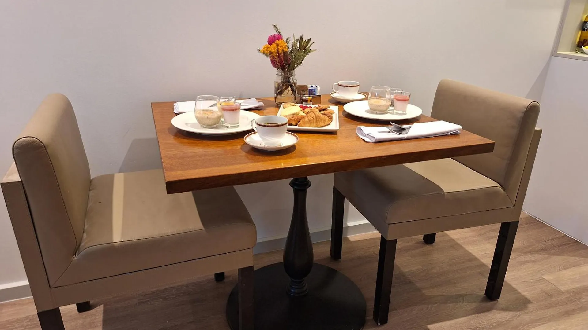 Residence On Langley Park Perth 4*,  Australia