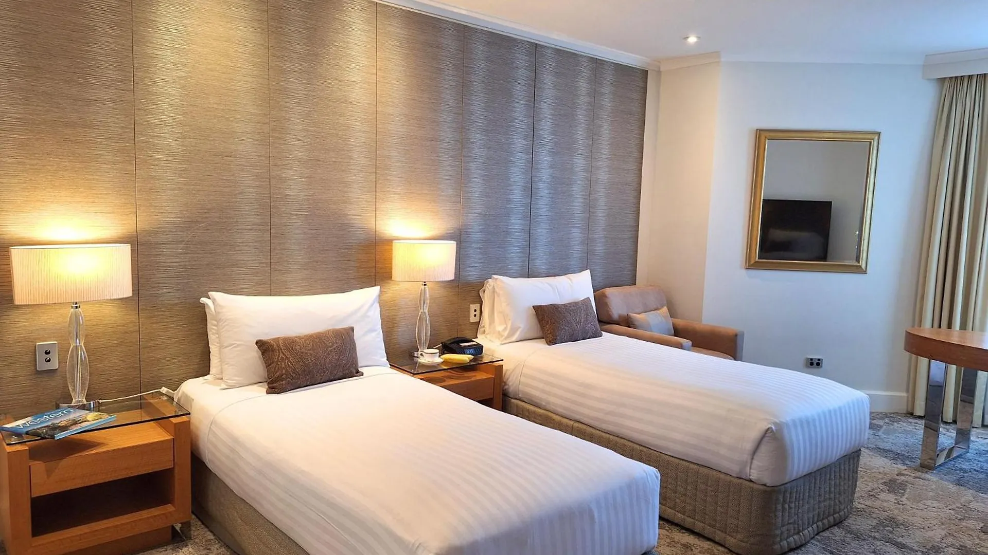 **** Hotel Residence On Langley Park Perth Australia